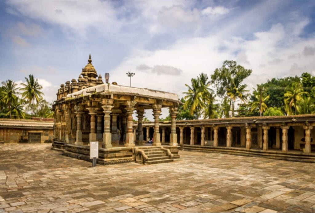 Belur - places, sights, best time to visit