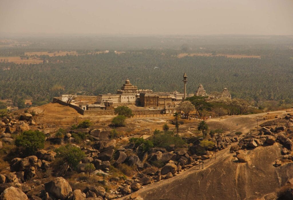 Shravanabelagola - places, sights, best time to visit