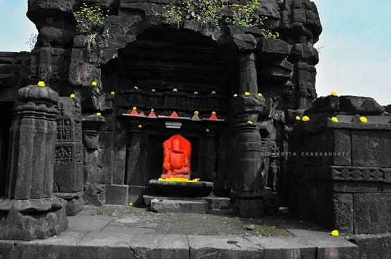 Harishchandreshwar Mandir