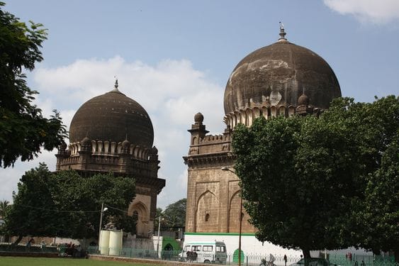 Jod Gumbaz