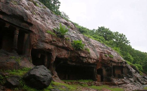 Kuda Mandad Caves
