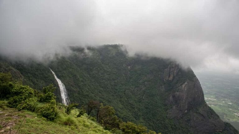 Nelliyampathy - places to visit in Nelliyampathy