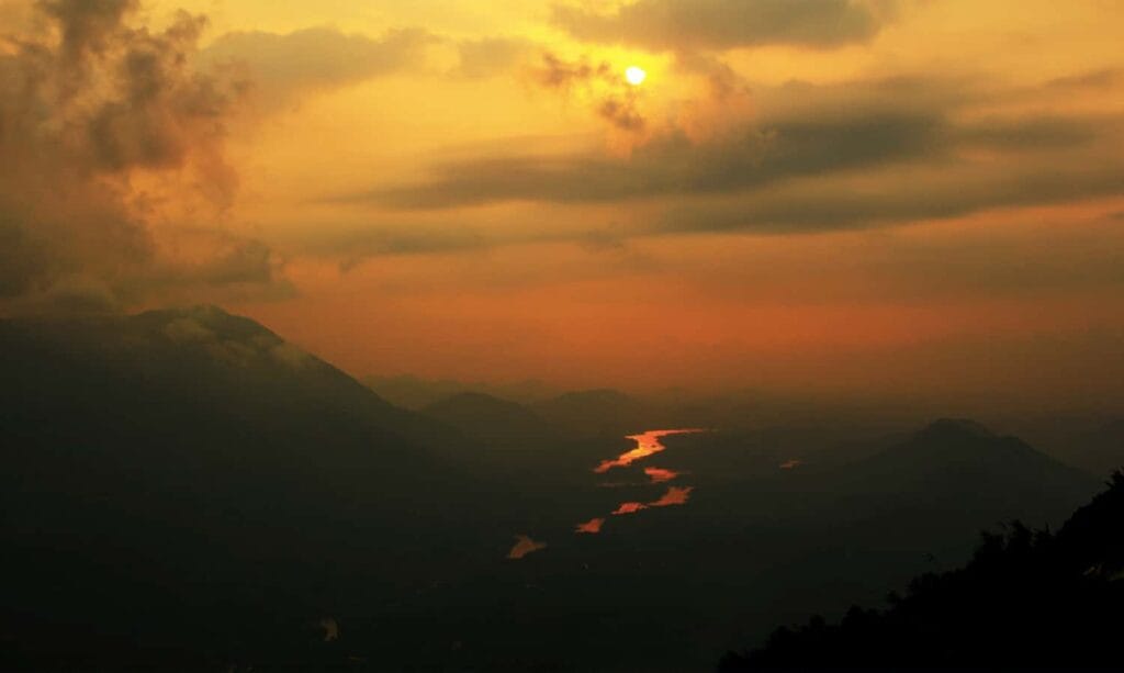 Ponmudi - places to visit in Ponmudi