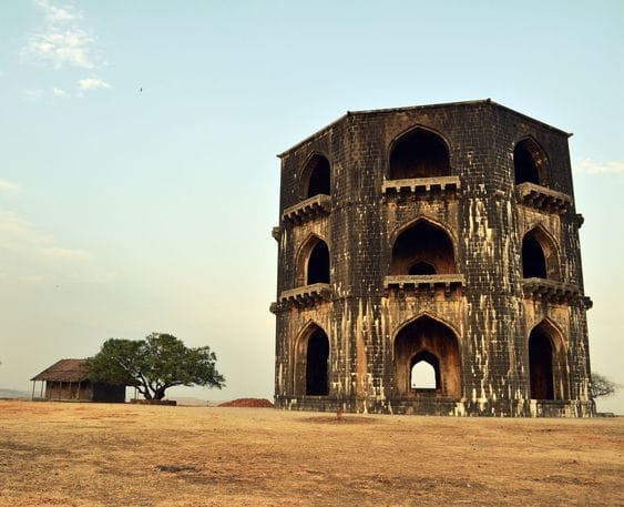 Salabat Khan's Tomb