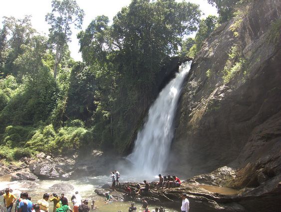 Sentinel Rock Waterfalls (Soochippara Falls)