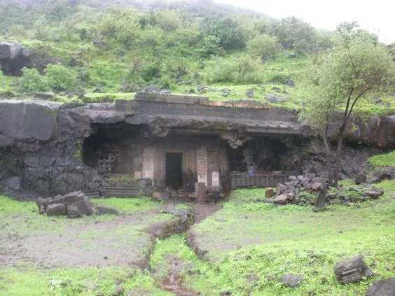 Tringalwadi Fort