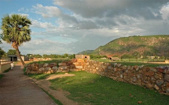 Ajatshatru Fort