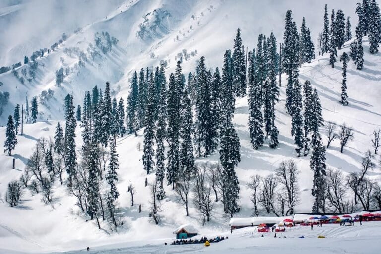 Gulmarg - places, sights, best time to visit
