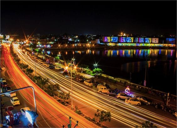 Marine Drive (Telibandha Lake)