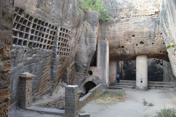 Navghan Kuvo