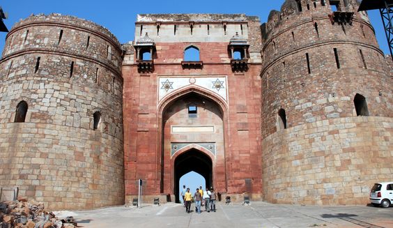 Purana Quila (Old Fort)